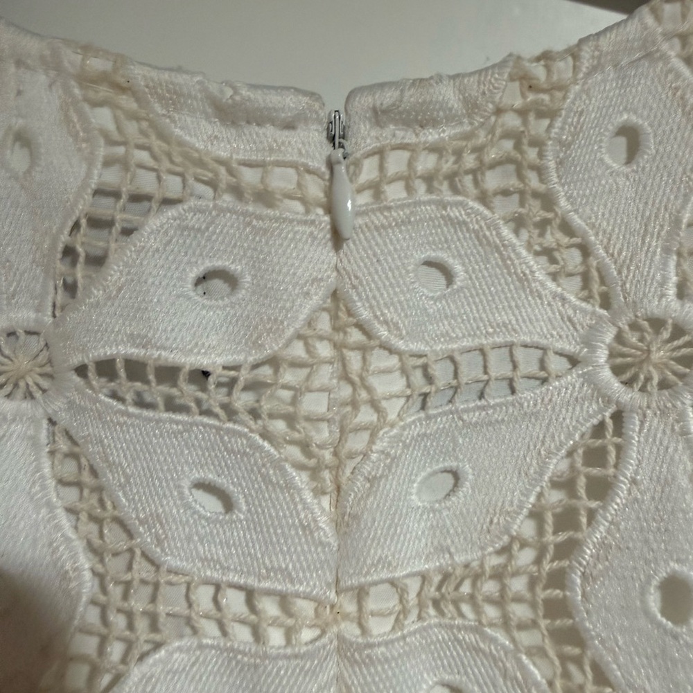 TUCKERNUCK $248 White Floral Lace Camilla Dress, Size M - Picture 11 of 15